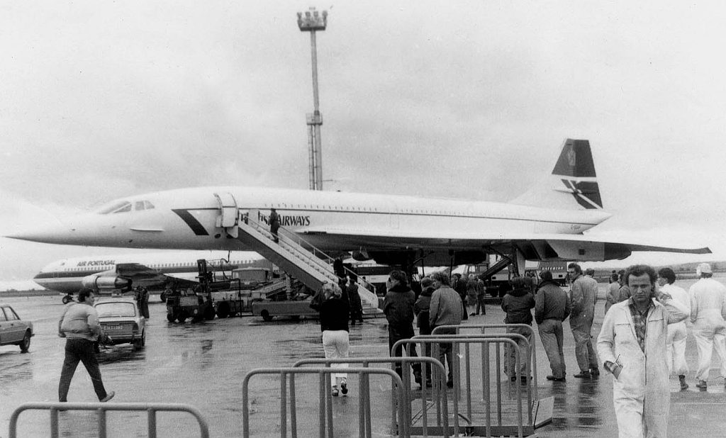 WWW.PLANES.CZ První přistání CONCORDE v Praze.